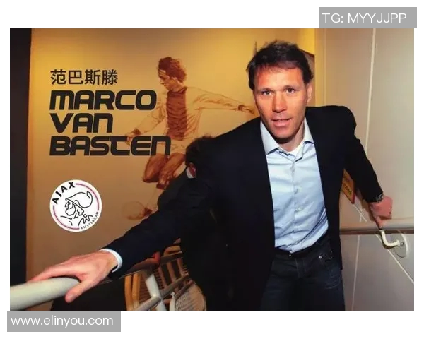 聚焦足球56号球星成长历程与赛场荣耀全面解读