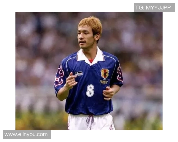 韩国足球长发球星是谁 他在赛场上的独特风采和贡献